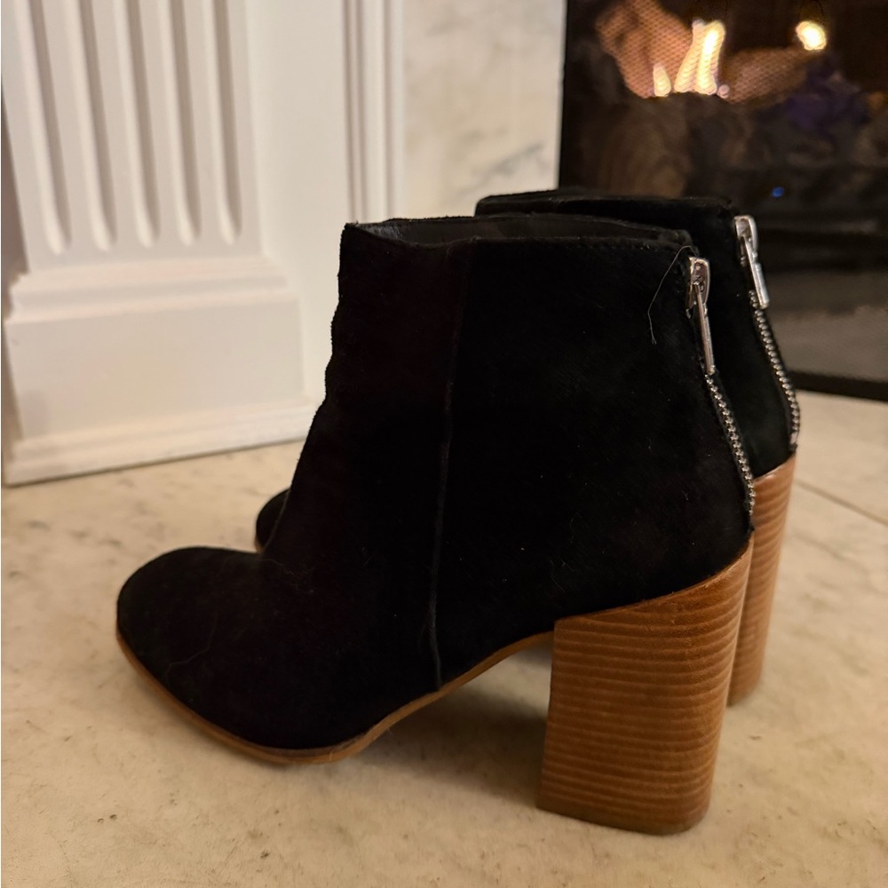 Elegant Black Ankle Boots
